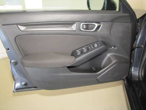 Certified 2025 Honda Civic LX image 9