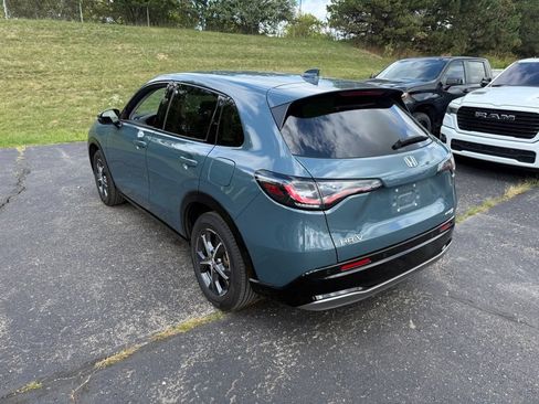 Used 2025 Honda HR-V EX-L image 2