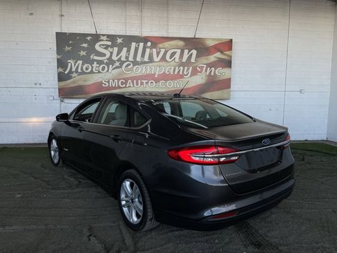 Used 2018 Ford Fusion S image 3