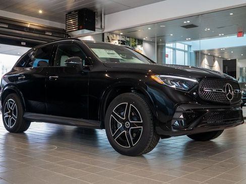 Used 2026 Mercedes-Benz GLC 350e GLC 350e image 1