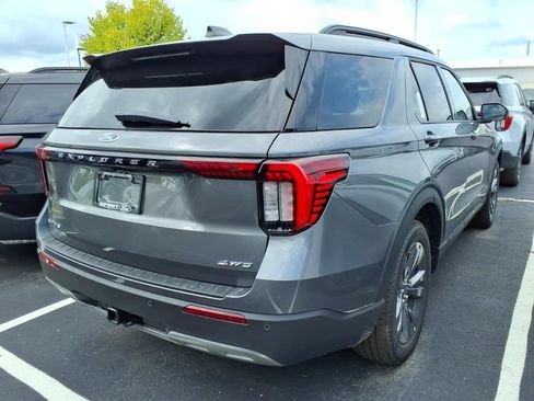 New 2026 Ford Explorer Active w/ Active Comfort Package AWD/4WD image 3