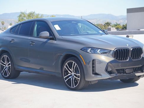New 2026 BMW X6 xDrive40i w/ Climate Comfort Package image 3