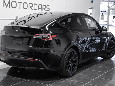 Used 2022 Tesla Model Y Long Range AWD/4WD image 8