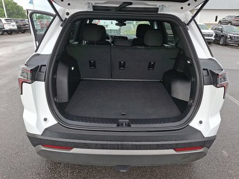 Used 2026 Chevrolet Equinox LT FWD image 29