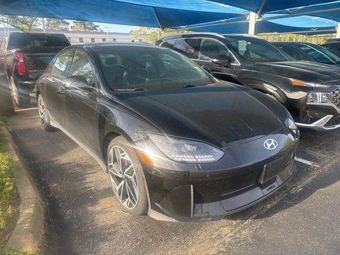 Used 2023 Hyundai Ioniq 6 Limited image 1