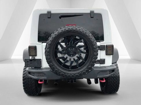 Used 2017 Jeep Wrangler Unlimited Rubicon AWD/4WD image 6