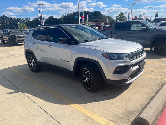 Used 2024 Jeep Compass Limited AWD/4WD image 5