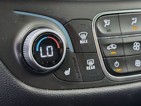 Used 2023 Chevrolet Equinox RS image 24