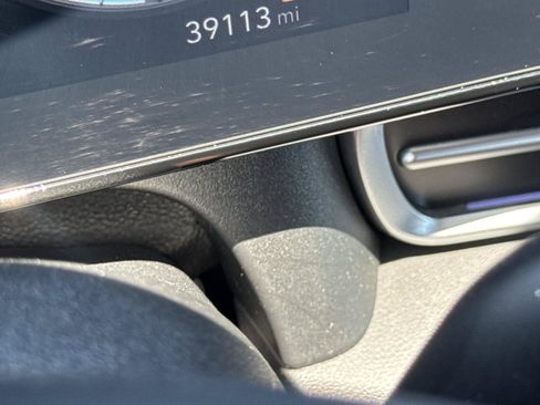 Used 2025 Hyundai Elantra SEL FWD image 38