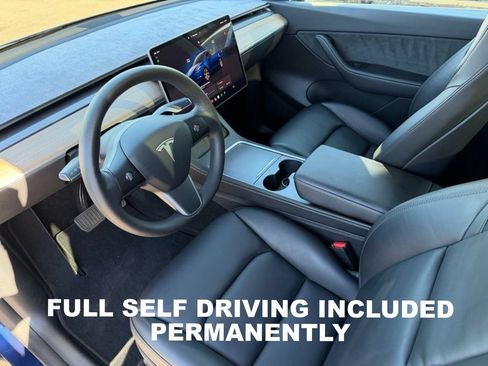 Used 2022 Tesla Model Y Long Range AWD/4WD image 2