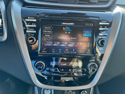 Used 2024 Nissan Murano SV w/ SV Midnight Edition Package image 19