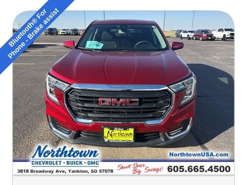 Certified 2024 GMC Terrain SLE image 2