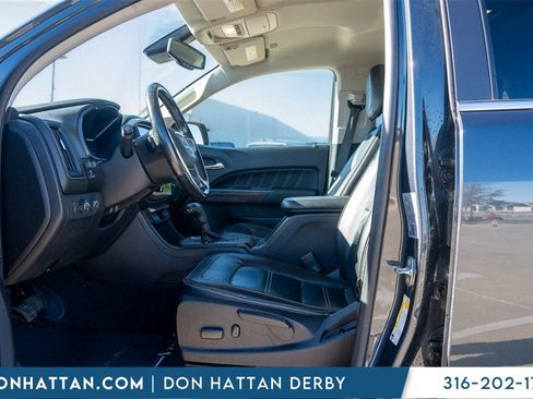 Used 2021 GMC Canyon Denali image 3