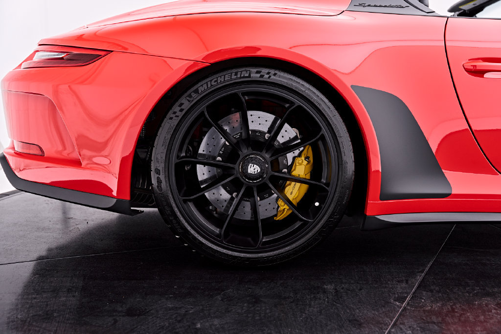 Used 2019 Porsche 911 Speedster w/ Chrono Package RWD image 31