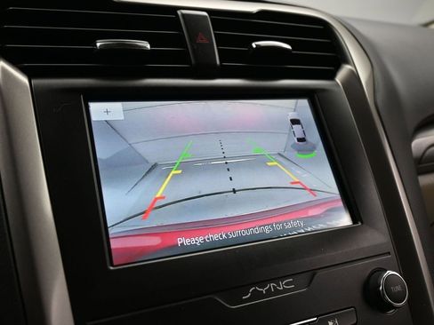 Certified 2019 Ford Fusion SE image 16