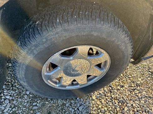 Used 2003 Cadillac Escalade ESV Base w/ Marketing Vehicle Package image 12