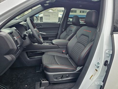 New 2026 Nissan Pathfinder Rock Creek image 20