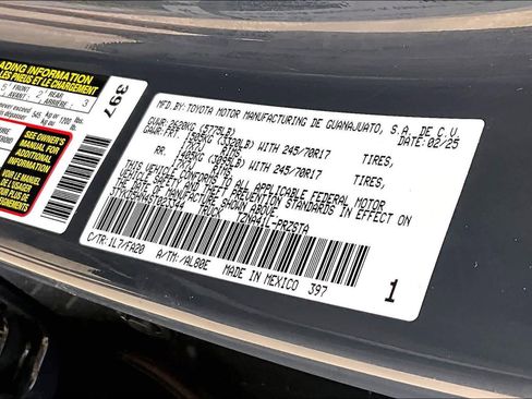 Used 2025 Toyota Tacoma SR image 33