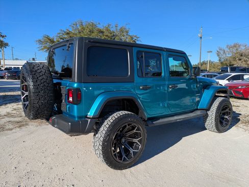 Used 2019 Jeep Wrangler Unlimited Sahara image 29