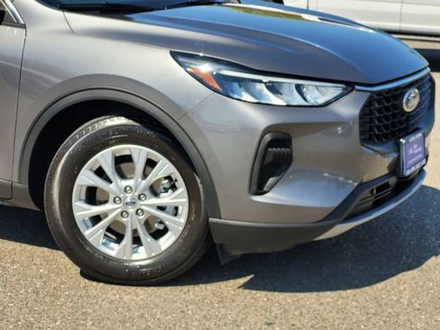 Certified 2023 Ford Escape Active w/ Cold Weather Package FWD image 6