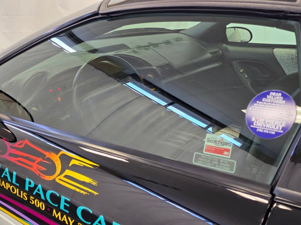 Used 1993 Chevrolet Camaro Z28 RWD image 51
