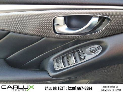 Used 2017 INFINITI Q50 2.0t image 23