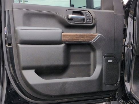 Used 2023 Chevrolet Silverado 3500 High Country w/ Technology Package image 20