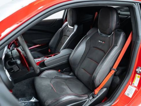 Used 2020 Chevrolet Camaro ZL1 RWD image 24