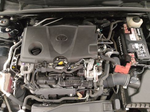 Used 2018 Toyota Camry LE w/ Convenience Package image 30