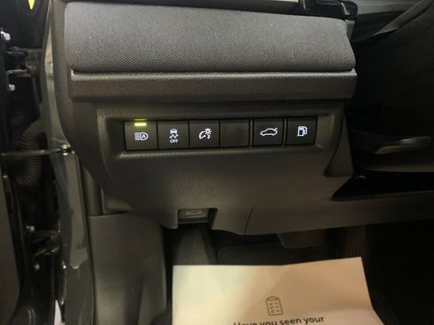 Used 2026 Toyota Camry LE FWD image 31