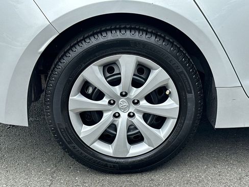 Used 2024 Toyota Corolla LE FWD image 7
