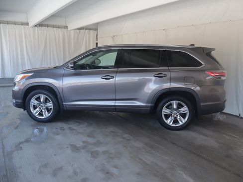 Used 2016 Toyota Highlander Limited image 17