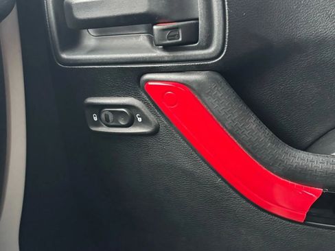 Used 2016 Jeep Wrangler Unlimited Sahara image 74