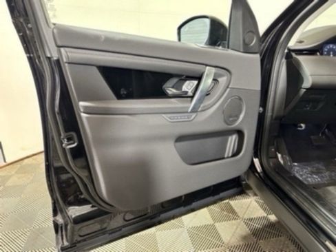 New 2025 Land Rover Discovery Sport S image 11