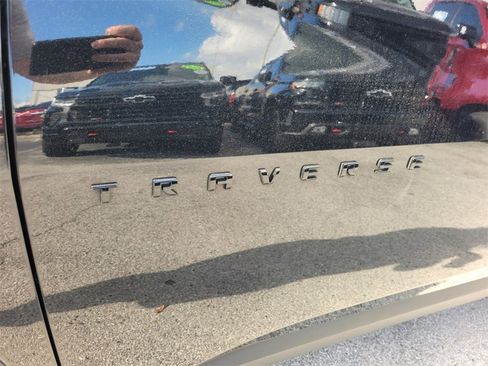 Used 2022 Chevrolet Traverse RS image 4