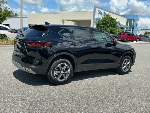 Used 2025 Chevrolet Blazer LT FWD image 10