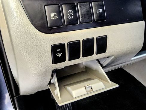 Used 2019 Toyota Highlander XLE image 21