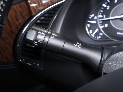 Used 2020 Nissan Armada SL w/ Premium Package image 25