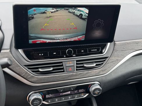 New 2025 Nissan Altima 2.5 SV w/ SV Premium Package image 17