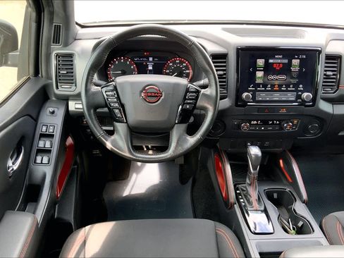 Used 2022 Nissan Frontier Pro-X w/ Technology Package image 5