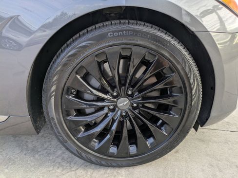 Used 2017 Genesis G90 3.3T Premium image 9