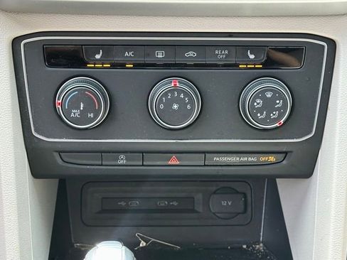 Certified 2023 Volkswagen Atlas SE FWD image 28