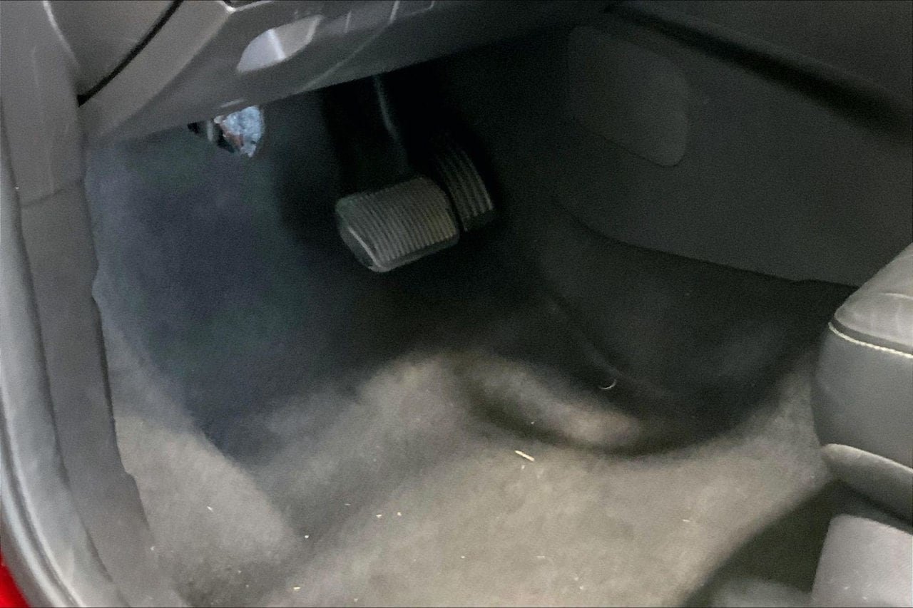 Used 2015 Ford Focus SE w/ Equipment Group 201A FWD image 22