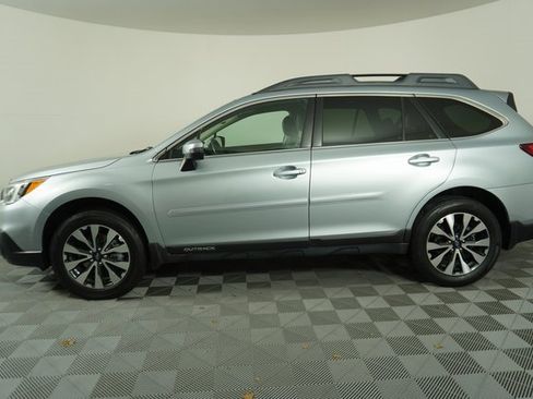 Used 2016 Subaru Outback 2.5i Limited image 4