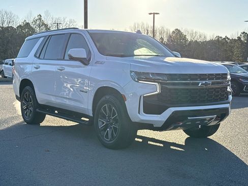 Used 2022 Chevrolet Tahoe Z71 w/ Luxury Package image 7