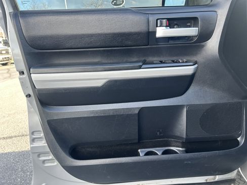 Used 2018 Toyota Tundra SR5 w/ TRD Off Road Package image 15