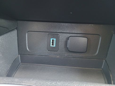 Used 2019 Ford Escape SE FWD image 22