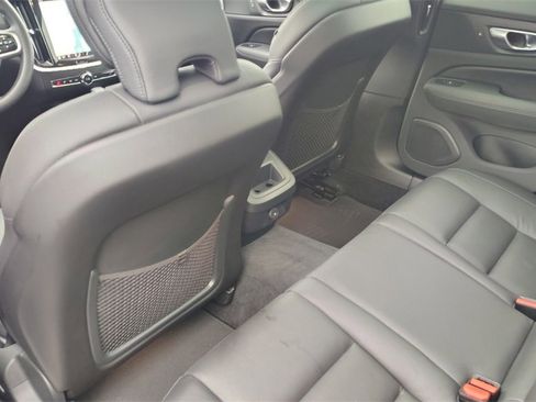 Certified 2025 Volvo V60 B5 Cross Country Plus image 27