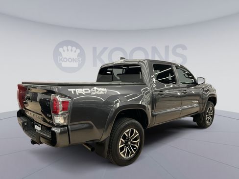 Used 2023 Toyota Tacoma TRD Sport image 4