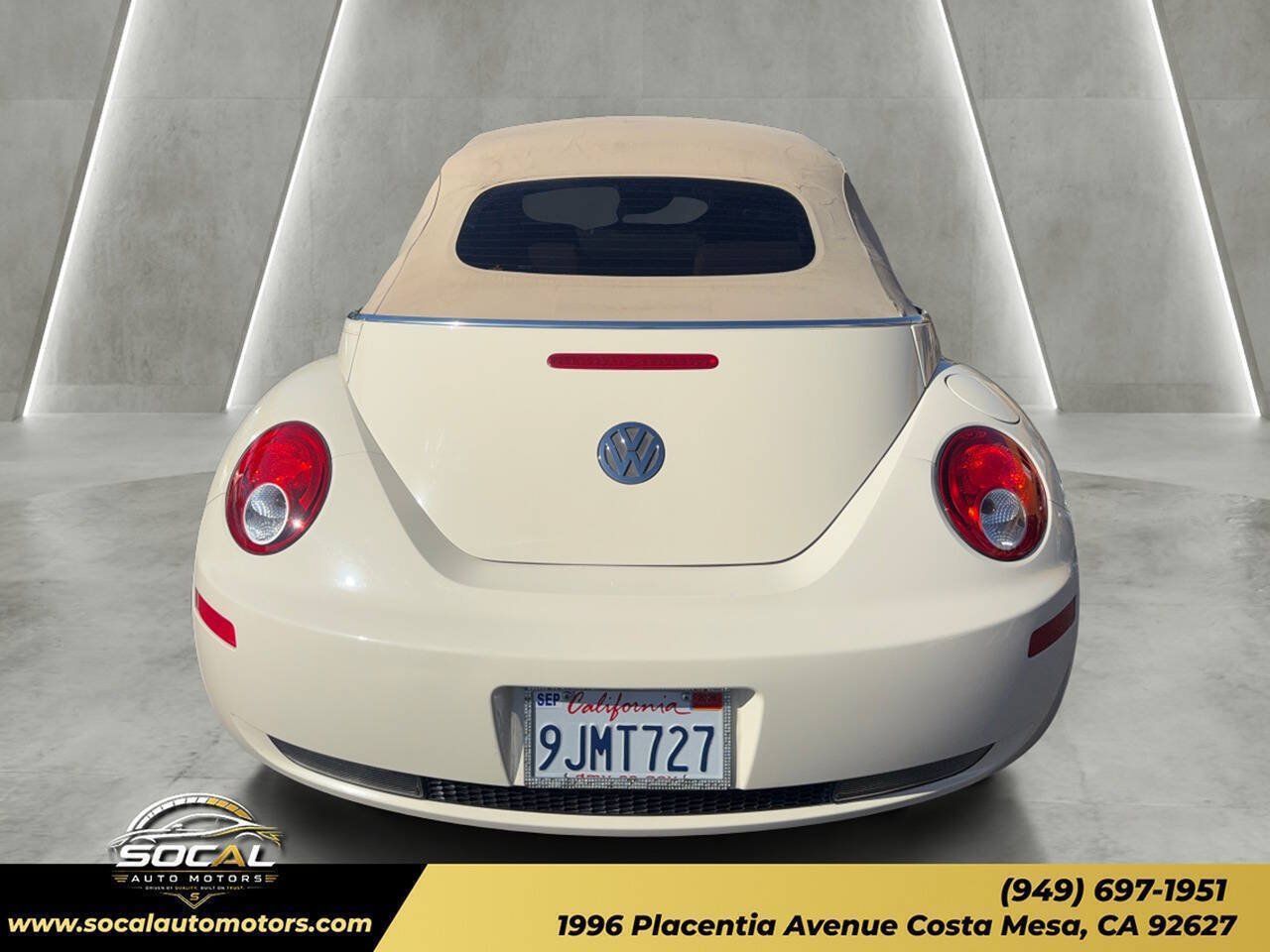 Used 2010 Volkswagen Beetle Convertible FWD image 17